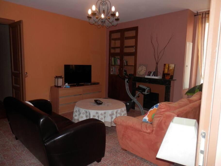 Appartement Spacieux Avec Grand Patio, 1Er Etage Sigean Luaran gambar